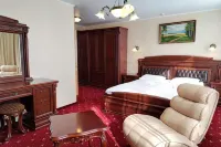 AMAX Park Hotel, Entertainment center "OUT-HALL", Restaurant "Evening Voronezh"