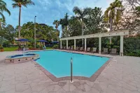 Hampton Inn & Suites Boynton Beach - Pools