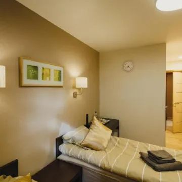 Номера & Завтрак (Rooms & Breakfast)