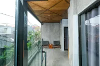 Escotel Krisnantara - Guest houses