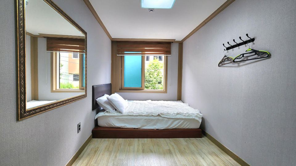 ECozy Hotel