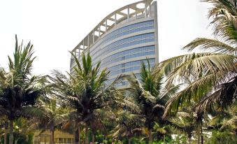 Seafront Luxury Suites Jeddah Corniche