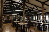 Tullah Lakeside Lodge Hotels in Tullah