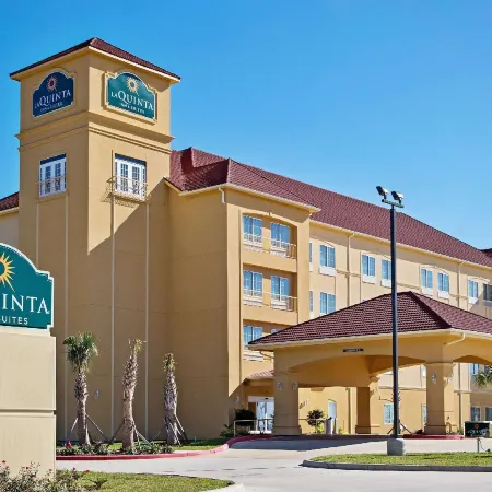 La Quinta Inn & Suites by Wyndham Leesville Ft. Polk
