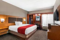 MainStay Suites Springfield IL - ที่มีสระว่ายน้ำ