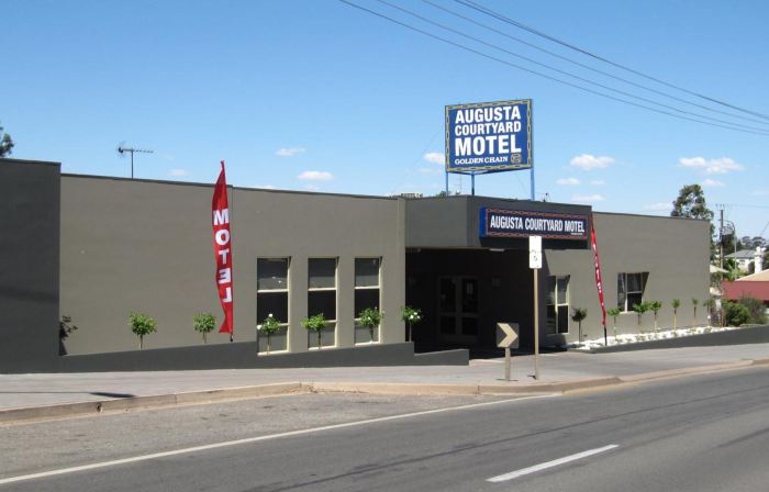 Augusta Courtyard Motel