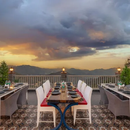 Wood Stock Kasauli - Rooms & Cottages - Panoramic View & Balcony Rooms
