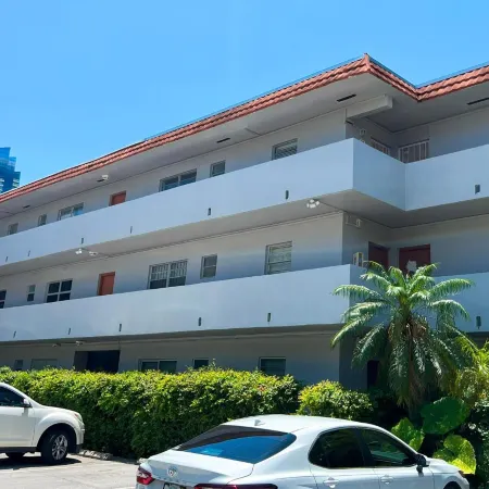 Sunny Isles Apartments by MiaRentals