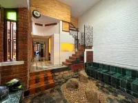 Rahees Bi Roambay -Backpacker Hostel - 2-Star