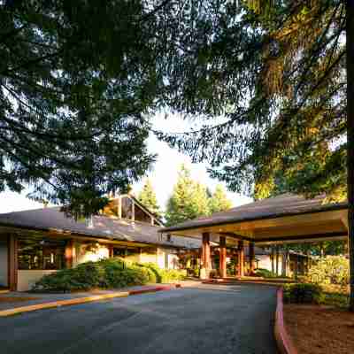 Olympia Hotel at Capitol Lake Hotel Exterior
