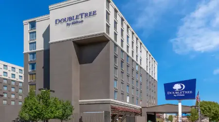 DoubleTree by Hilton Denver Cherry Creek