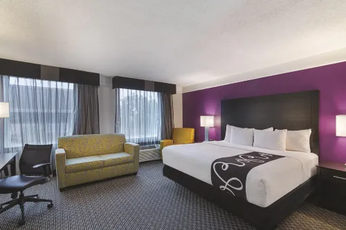 La Quinta Inn & Suites by Wyndham Austin Round Rock