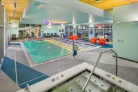 Aloft Anchorage - piscina