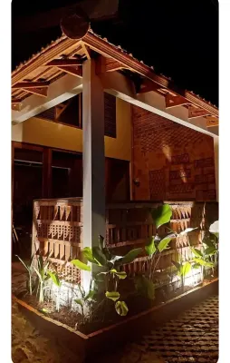 Roemah Singgah - Cozy Indonesian Touch Hotel di Sentul