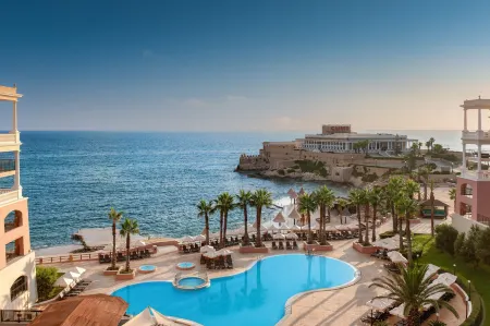 The Westin Dragonara Resort, Malta Отели в г. Сент-Джулианс