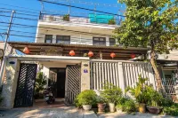 Golden Bee Homestay โรงแรมใกล้เติ่นอัน