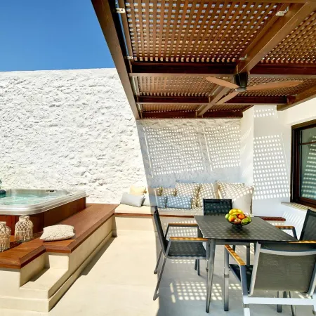 Vista Del Porto Luxury Suites