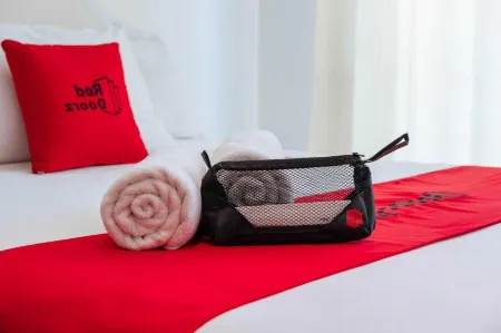 RedDoorz Syariah @ Sunan Bonang Magelang Отели рядом с достопримечательностью «Statue of Prince Diponegoro»