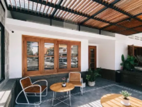 De Mier Guest House Surabaya Hotels in Wonokromo