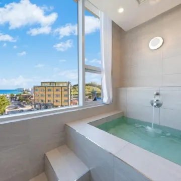 Gangneung Sodol23 Poolvilla Отели рядом с достопримечательностью «Библиотека «Сунджу»»