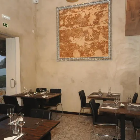 Lost & Found - Guesthouse & Suites