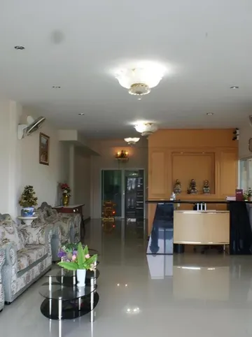 รูปภาพของคริสตัล เพลส บัวใหญ่