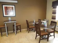 Microtel Inn & Suites by Wyndham Harrisonburg - breakfast