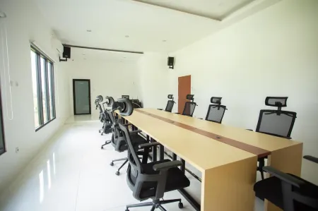 De Luna Guest House Отели в г. Західний Ломбок