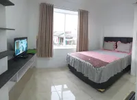 Dacostel Syariah Hotels in Cikidang