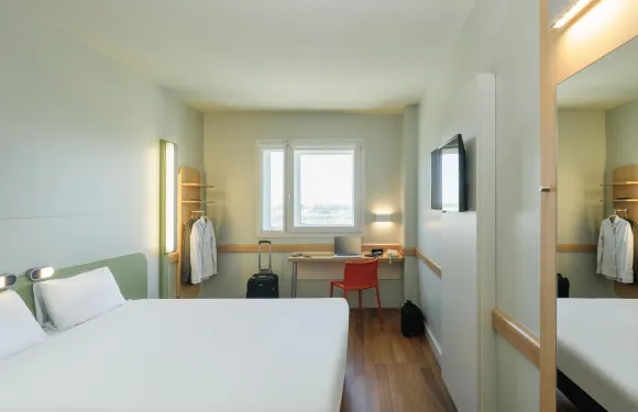 馬拉加機場委拉斯開茲大道宜必思快捷酒店