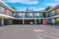 Signature Inn Oakland Hotels in Oakland