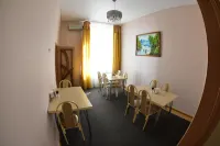 Uyut - 2-Star