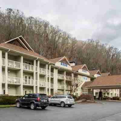 Super 8 by Wyndham Cherokee Hotel Exterior