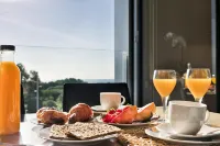 Lugaris Beach Apartments