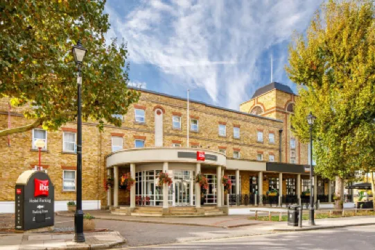 Ibis London Greenwich Hotels near New Cross Gate Tube Station