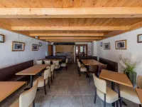 Madame Vacances les Balcons du Viso Hotels in Abries