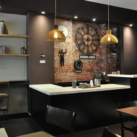 Uno Buenos Aires Suites Отели рядом с достопримечательностью «Железнодорожный вокзал Онсе»