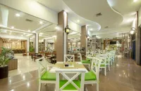 Grand Inna Tunjungan Hotel Surabaya - Aamiainen