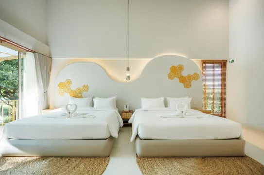 1-Bedroom Garden View Villa With 2 Single Beds