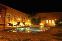 Desert Palace Hotel - piscina