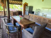 Mango Dive & Bungalow - Bed and Breakfasts