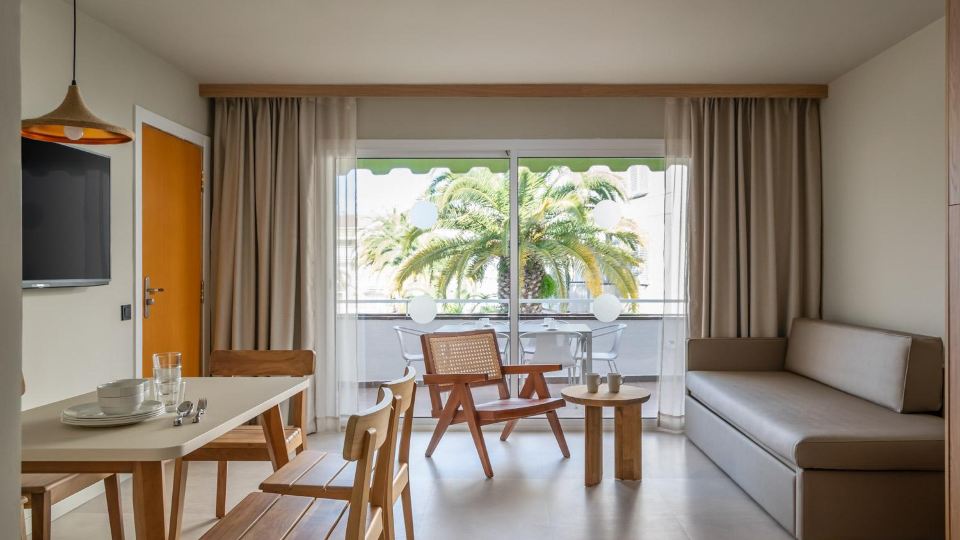 Apartamentos Estival Park