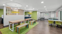 Spark by Hilton Brunswick - 3-Star