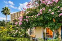 Bellapais Gardens - Hostels