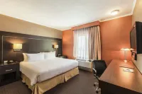 DoubleTree Suites by Hilton Hotel Saltillo Hotels in Сальтільйо