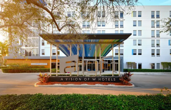 邁阿密多拉雅樂軒酒店