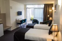 Shoreline Hotel - 3-Star