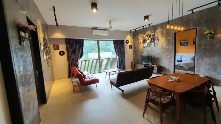 By the Sea Beach Luxury Resort@  Batu Ferringhi Отели в г. Бату Ферринги