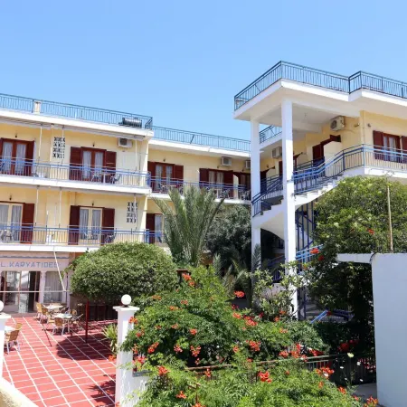 Hotel Karyatides