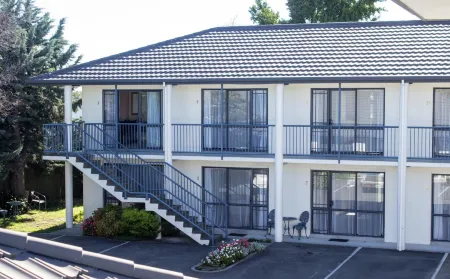 Asure Phoenix Motor Inn Отели рядом с достопримечательностью «Allan Scott Family Winemakers»